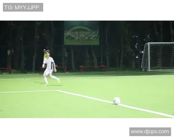 足球明星醉酒狂欢瞬间揭秘精彩瞬间与背后故事引发热议 足球明星醉酒狂欢瞬间揭秘精彩瞬间与背后故事引发热议