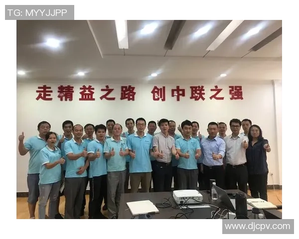 南京网球队的反击革新之路:重塑战术与团队精神的全新探索 南京网球队的反击革新之路:重塑战术与团队精神的全新探索