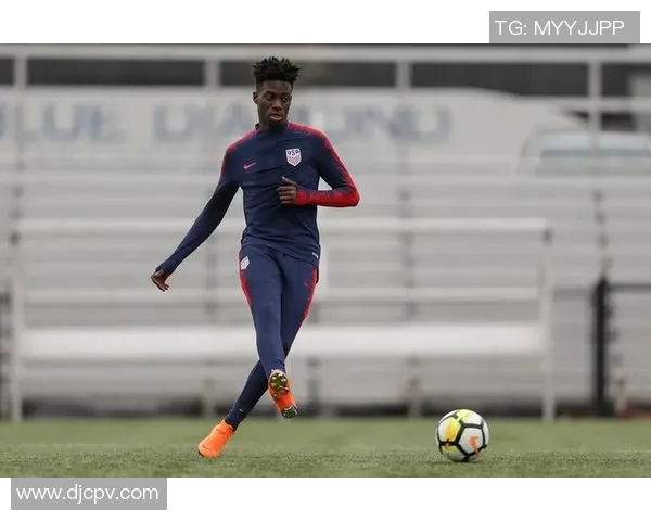 足球明星在美式风格下的独特魅力与个性化形象展示 足球明星在美式风格下的独特魅力与个性化形象展示